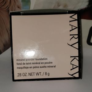 Mineral powder foundation